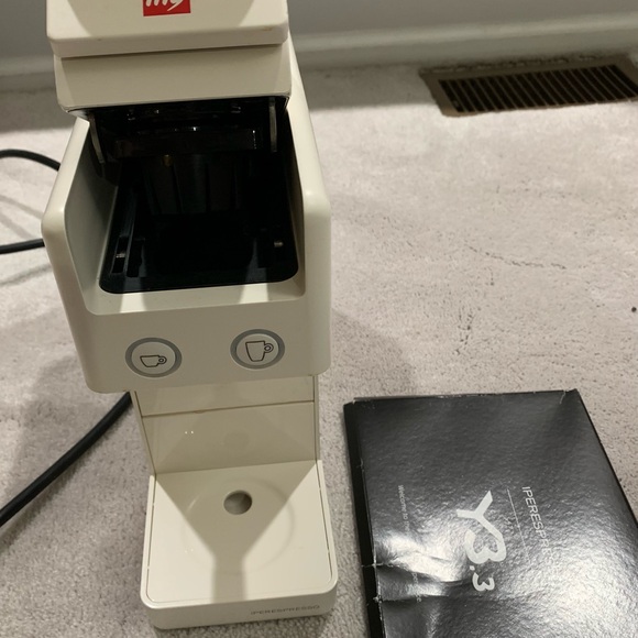 illy Y3.3 IPERESPRESSO MACHINE - WHITE - Picture 4 of 14